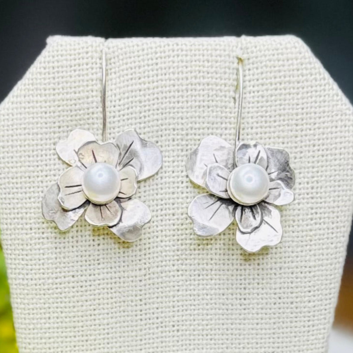 Flora Pearl Flower Earrings