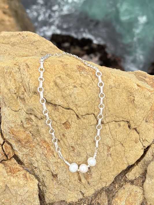 Three Pearl Link Necklace - 16"
