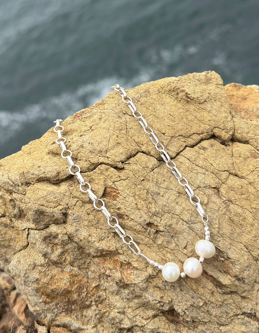 Three Pearl Link Necklace - 14"