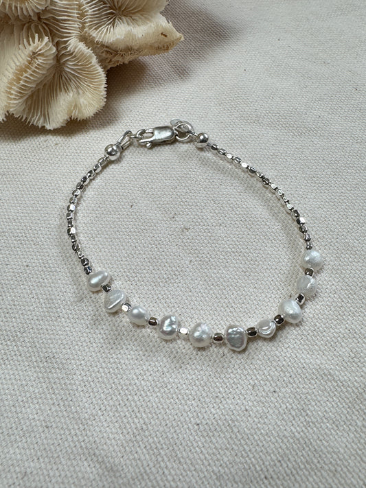 Freshwater Pearl & Silver Bead Bracelet